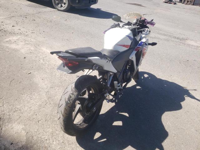 Photo 3 VIN: MLHMC4106D5300615 - HONDA CBR250 R 