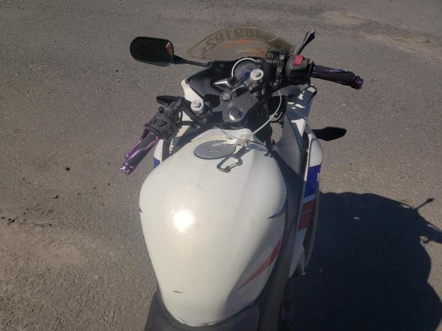 Photo 4 VIN: MLHMC4106D5300615 - HONDA CBR250 R 