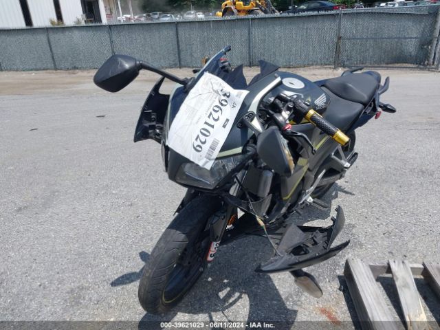 Photo 1 VIN: MLHNC5101F5101145 - HONDA CBR300R 