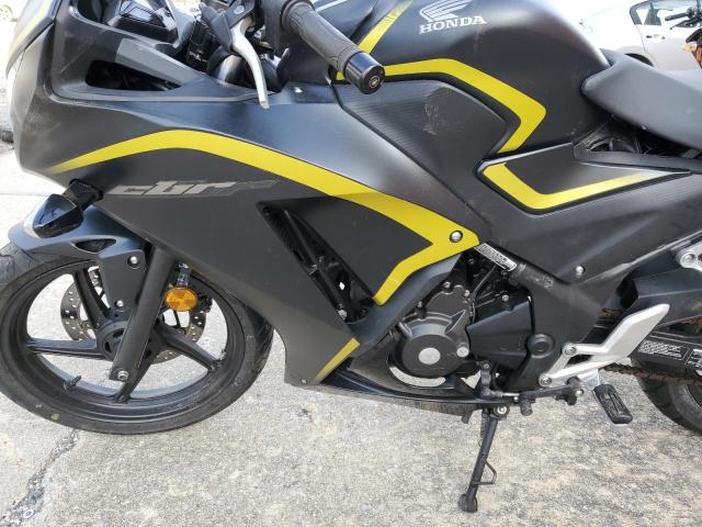 Photo 6 VIN: MLHNC5102F5101591 - HONDA CBR300 R 