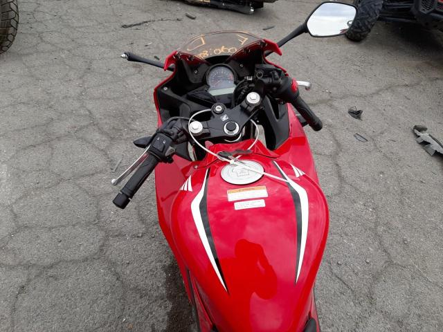 Photo 4 VIN: MLHNC5104M5700005 - HONDA CBR300 R 