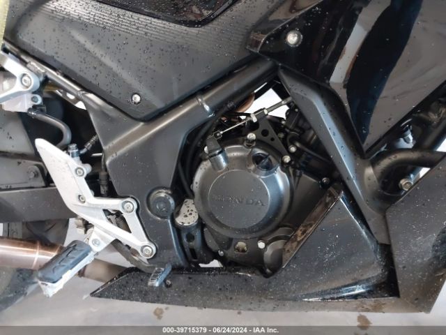 Photo 7 VIN: MLHNC5106F5101612 - HONDA CBR300R 