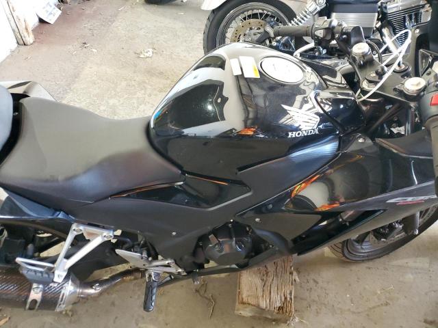 Photo 4 VIN: MLHNC510XG5200919 - HONDA CBR300 R 