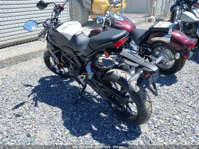 Photo 2 VIN: MLHNC5550R5401026 - HONDA CB300R 