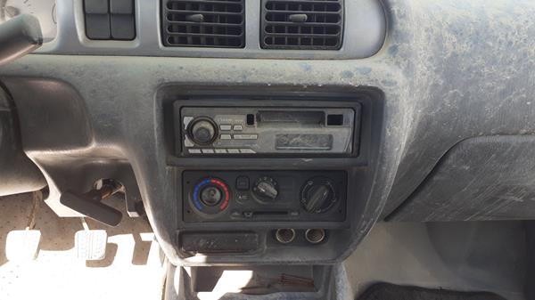 Photo 14 VIN: MM7UN23615W379999 - MAZDA B2200 