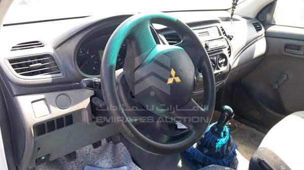 Photo 9 VIN: MMBJNKJ40GH034236 - MITSUBISHI L 200 