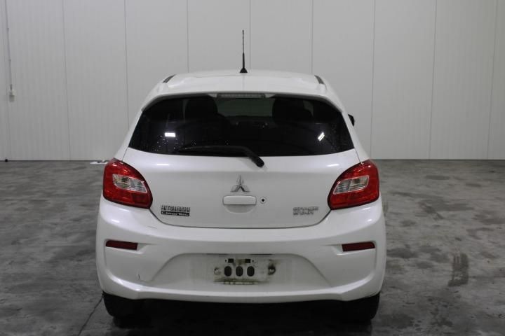 Photo 5 VIN: MMCXNA03AJH019277 - MITSUBISHI MIRAGE HATCHBACK 