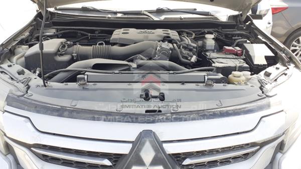 Photo 25 VIN: MMEMC71X3HH002512 - MITSUBISHI MONTERO 