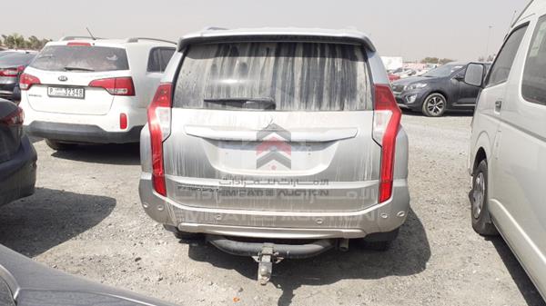 Photo 5 VIN: MMEMC71X3HH002512 - MITSUBISHI MONTERO 