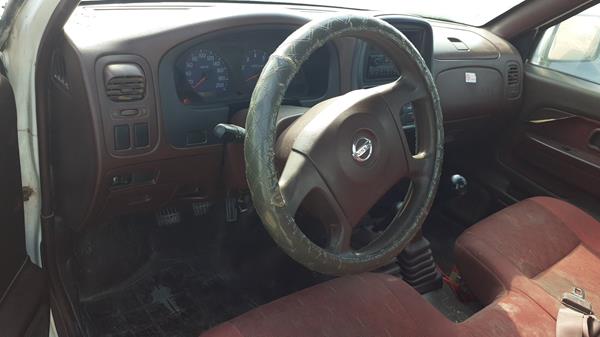 Photo 11 VIN: MNTDD22Y9C6000092 - NISSAN PICKUP 