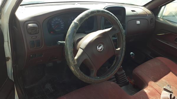 Photo 15 VIN: MNTDD22Y9C6000092 - NISSAN PICKUP 