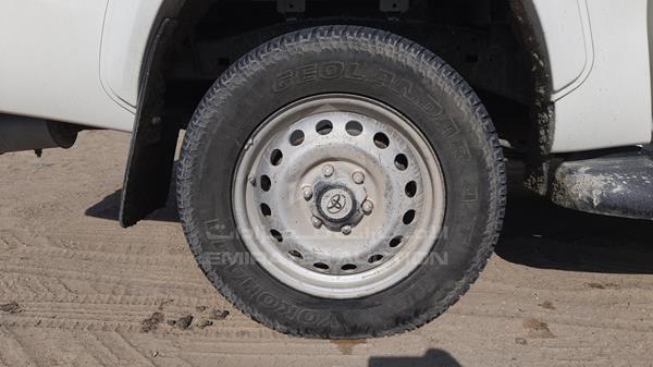 Photo 32 VIN: MR0DX8CD0H0400695 - TOYOTA HILUX 