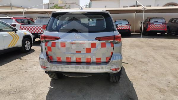 Photo 8 VIN: MR1DX8FS3H0009045 - TOYOTA FORTUNER 