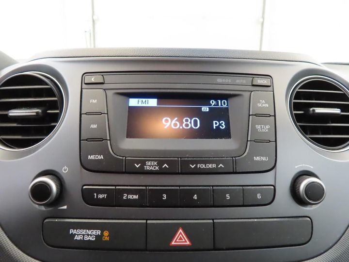 Photo 9 VIN: NLHA751AAHZ309904 - HYUNDAI I10 