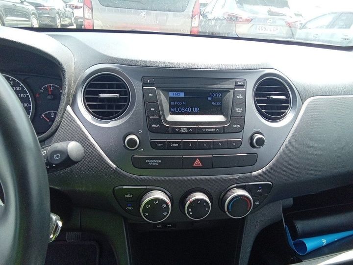 Photo 5 VIN: NLHA751AAKZ505580 - HYUNDAI I10 