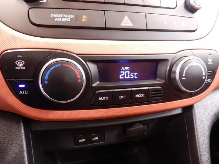 Photo 12 VIN: NLHA851AAFZ090065 - HYUNDAI I10 