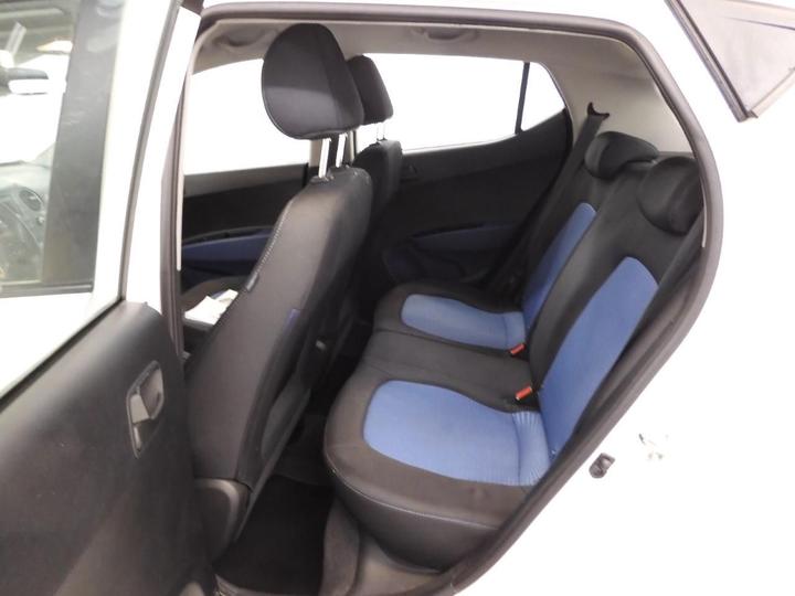 Photo 12 VIN: NLHA851AAFZ107681 - HYUNDAI I10 