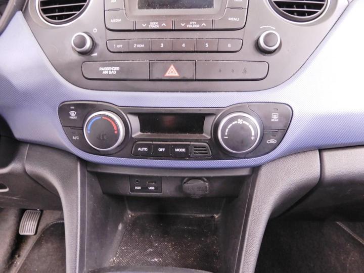 Photo 18 VIN: NLHA851AAFZ111694 - HYUNDAI I10 