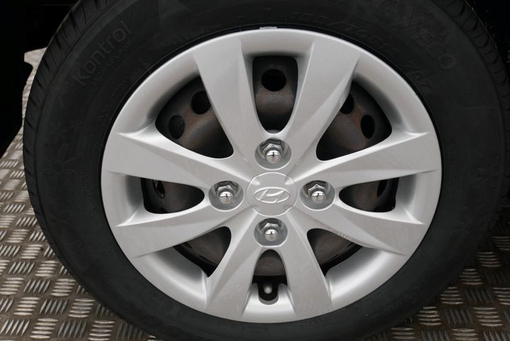 Photo 12 VIN: NLHA851AAJZ379797 - HYUNDAI I10 