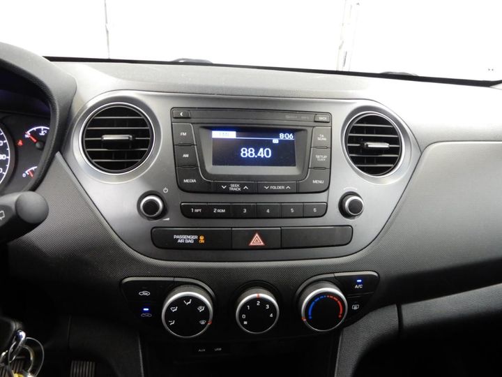 Photo 11 VIN: NLHA851AAJZ380202 - HYUNDAI I10 