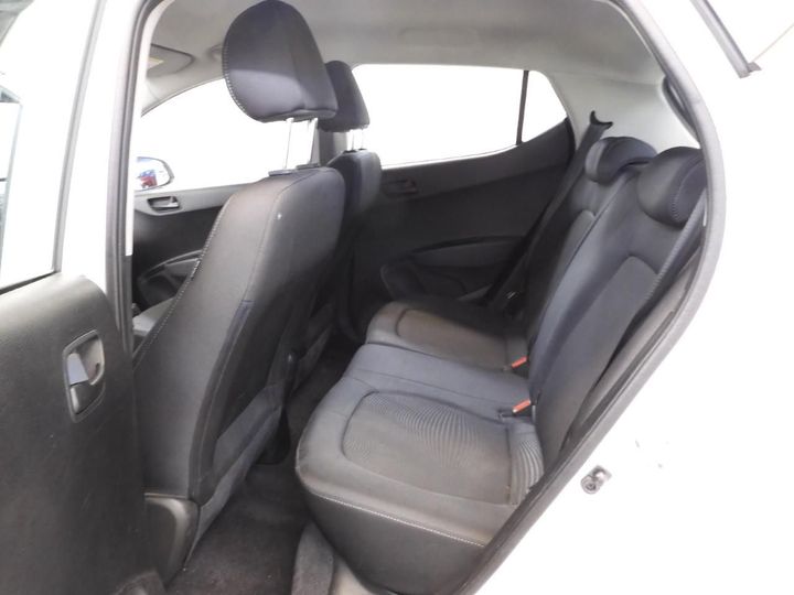 Photo 6 VIN: NLHA851AAJZ380868 - HYUNDAI I10 