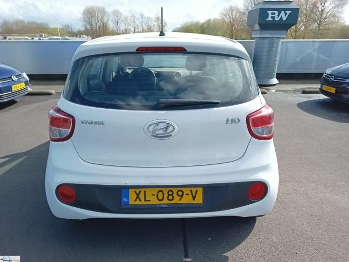 Photo 13 VIN: NLHA851AAKZ502895 - HYUNDAI I10 