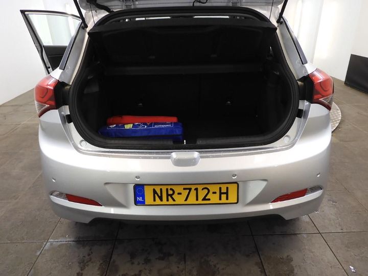 Photo 13 VIN: NLHB351AAHZ236635 - HYUNDAI I20 