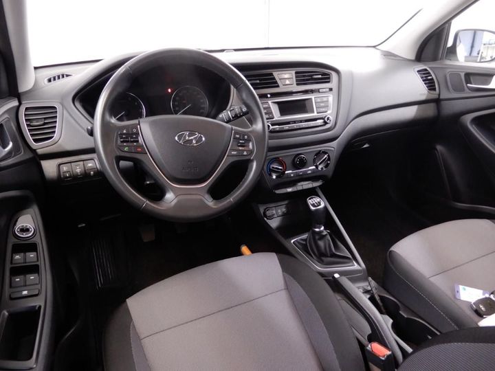 Photo 9 VIN: NLHB351AAHZ239148 - HYUNDAI I20 