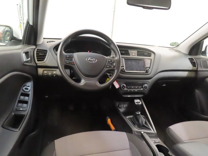 Photo 3 VIN: NLHB351AAHZ246757 - HYUNDAI I20 