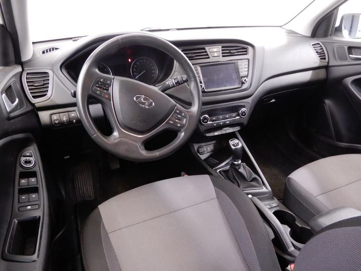 Photo 9 VIN: NLHB351AAHZ246895 - HYUNDAI I20 