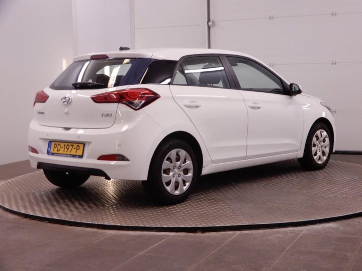 Photo 8 VIN: NLHB351AAHZ255230 - HYUNDAI I20 