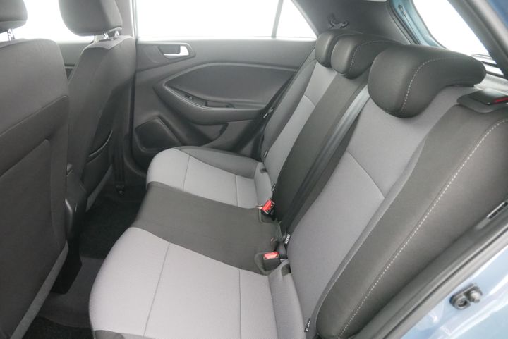 Photo 10 VIN: NLHB351AAHZ257325 - HYUNDAI I20 