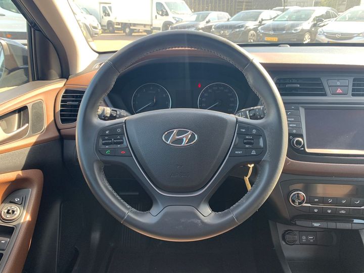 Photo 10 VIN: NLHB351AAJZ449982 - HYUNDAI I20 