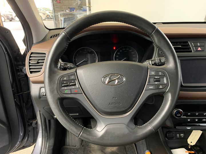 Photo 4 VIN: NLHB351AAJZ453859 - HYUNDAI I20 