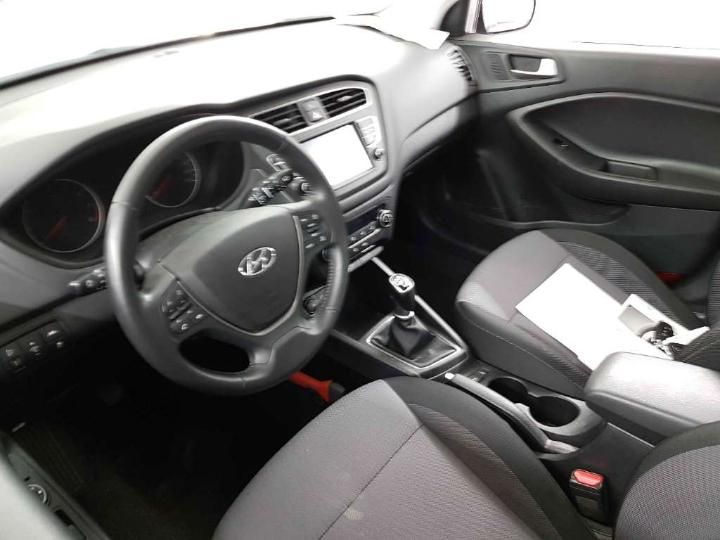 Photo 7 VIN: NLHB351AAKZ515230 - HYUNDAI I20 