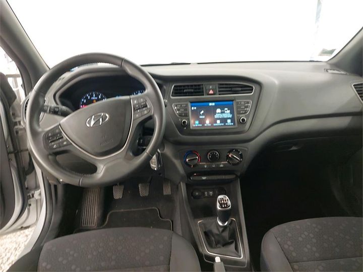 Photo 3 VIN: NLHB351AALZ559496 - HYUNDAI I20 