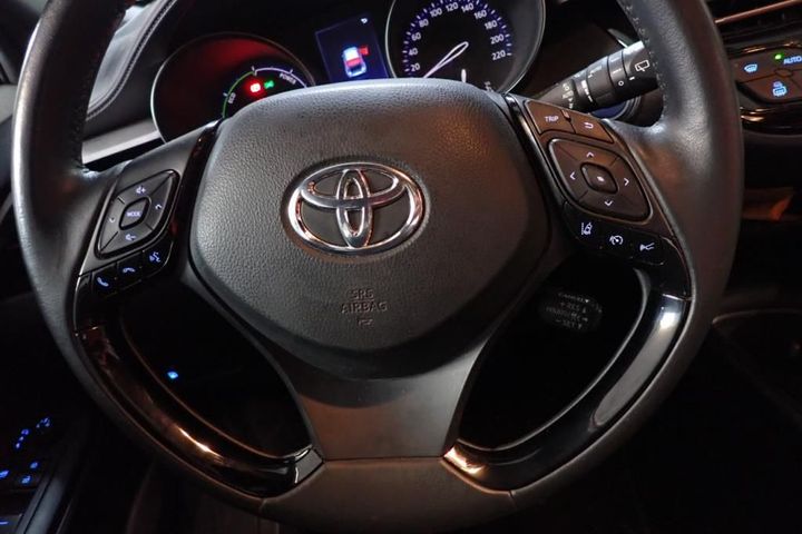 Photo 11 VIN: NMTK33BX20R028390 - TOYOTA C-HR 