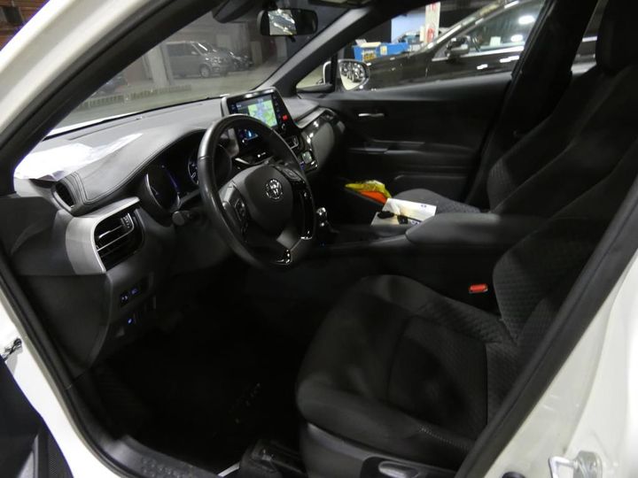 Photo 9 VIN: NMTK33BX30R005605 - TOYOTA C-HR 