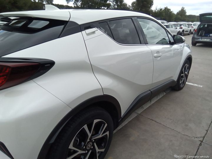 Photo 25 VIN: NMTK33BX30R102853 - TOYOTA C-HR 