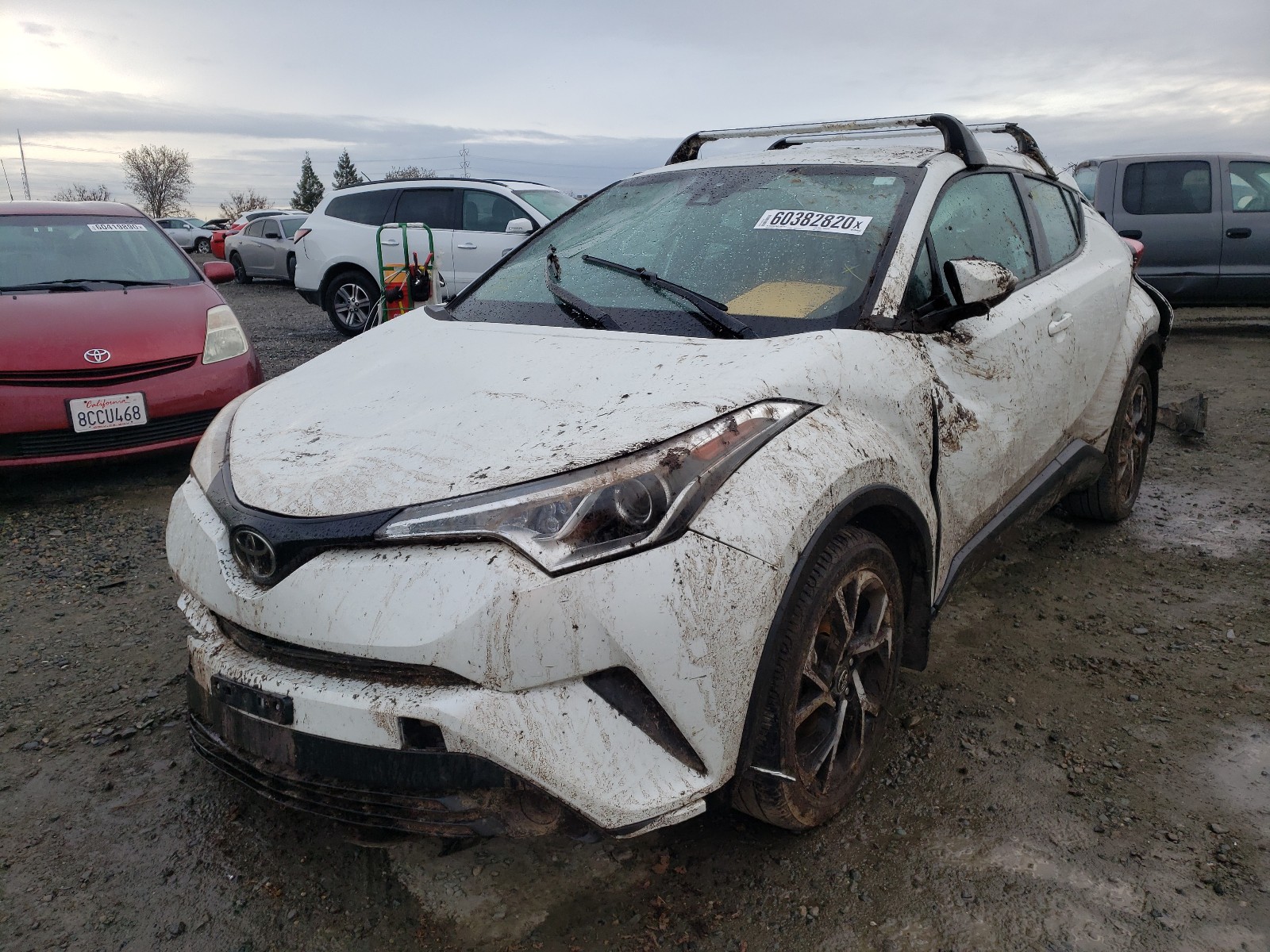 Photo 1 VIN: NMTKHMBX0JR020779 - TOYOTA C-HR XLE 