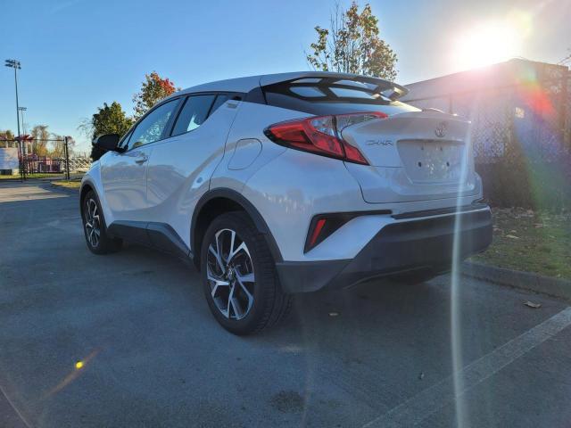 Photo 3 VIN: NMTKHMBX0KR076609 - TOYOTA C-HR XLE 