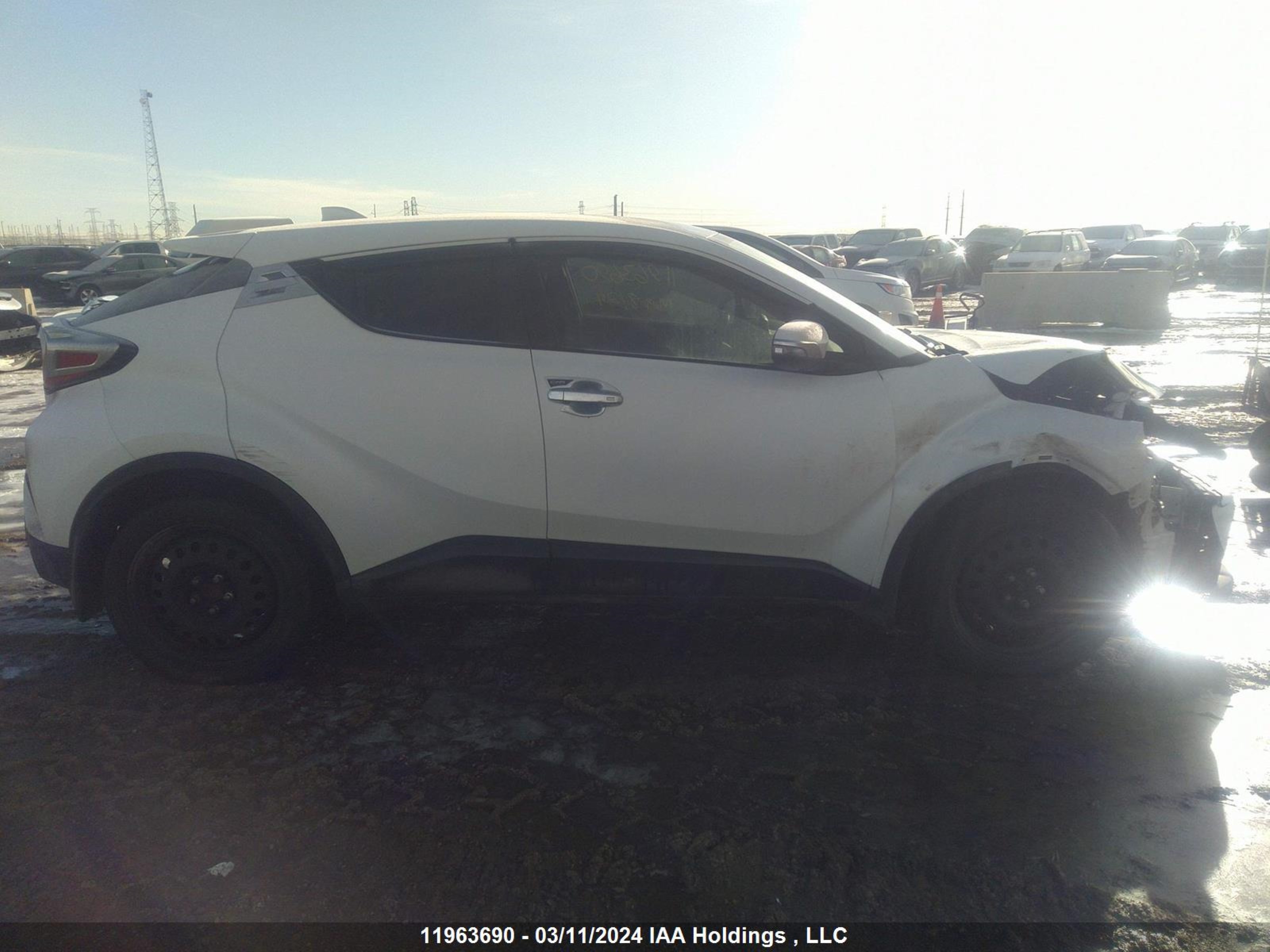 Photo 12 VIN: NMTKHMBX1KR069913 - TOYOTA C-HR 