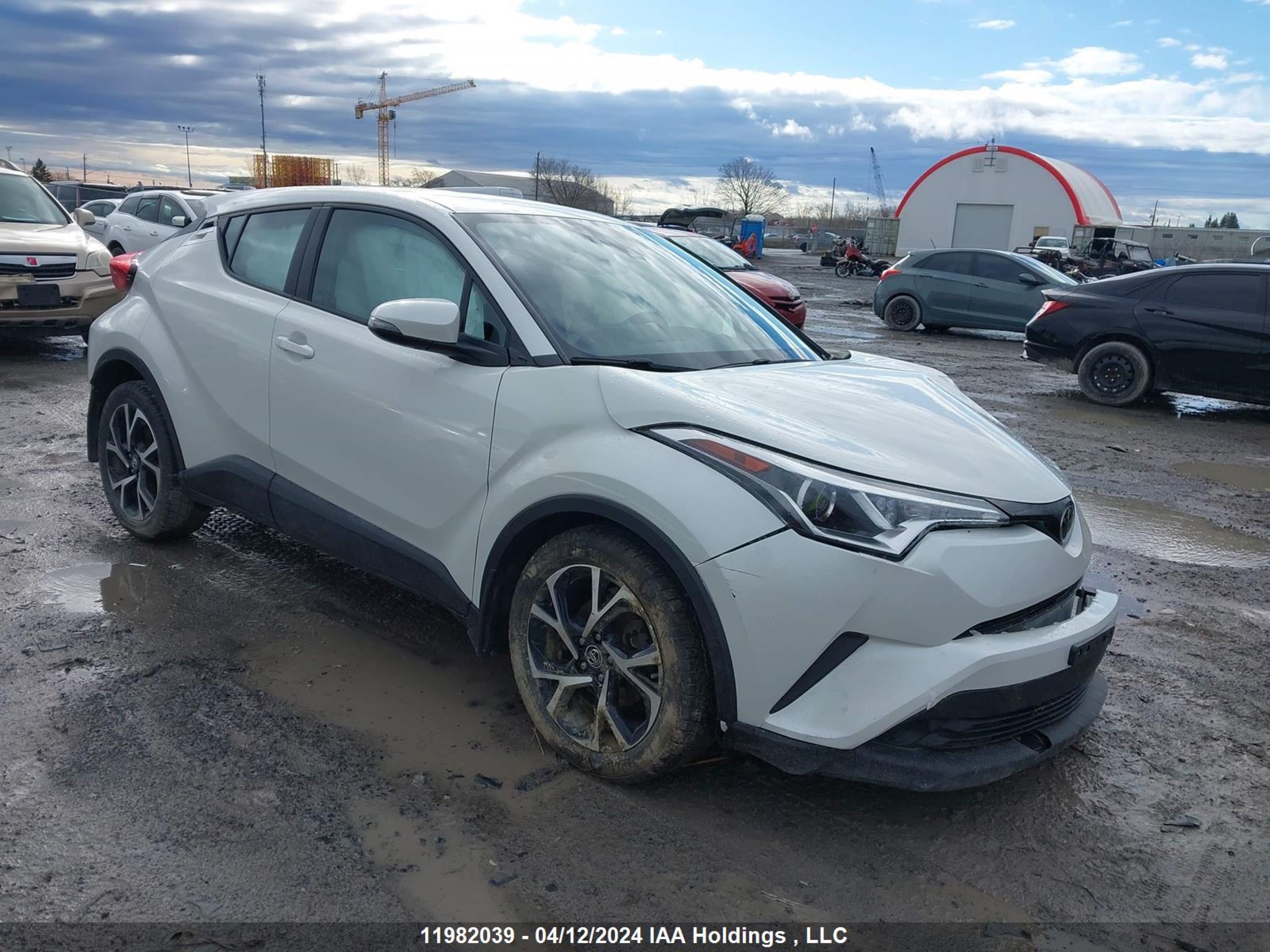 Photo 0 VIN: NMTKHMBX2JR035915 - TOYOTA C-HR 