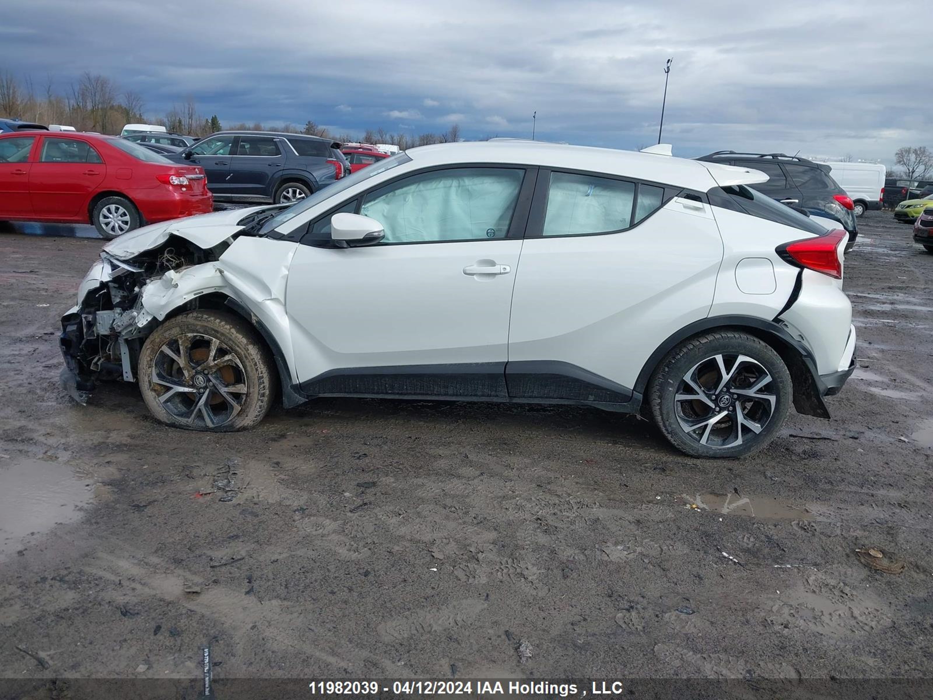 Photo 13 VIN: NMTKHMBX2JR035915 - TOYOTA C-HR 