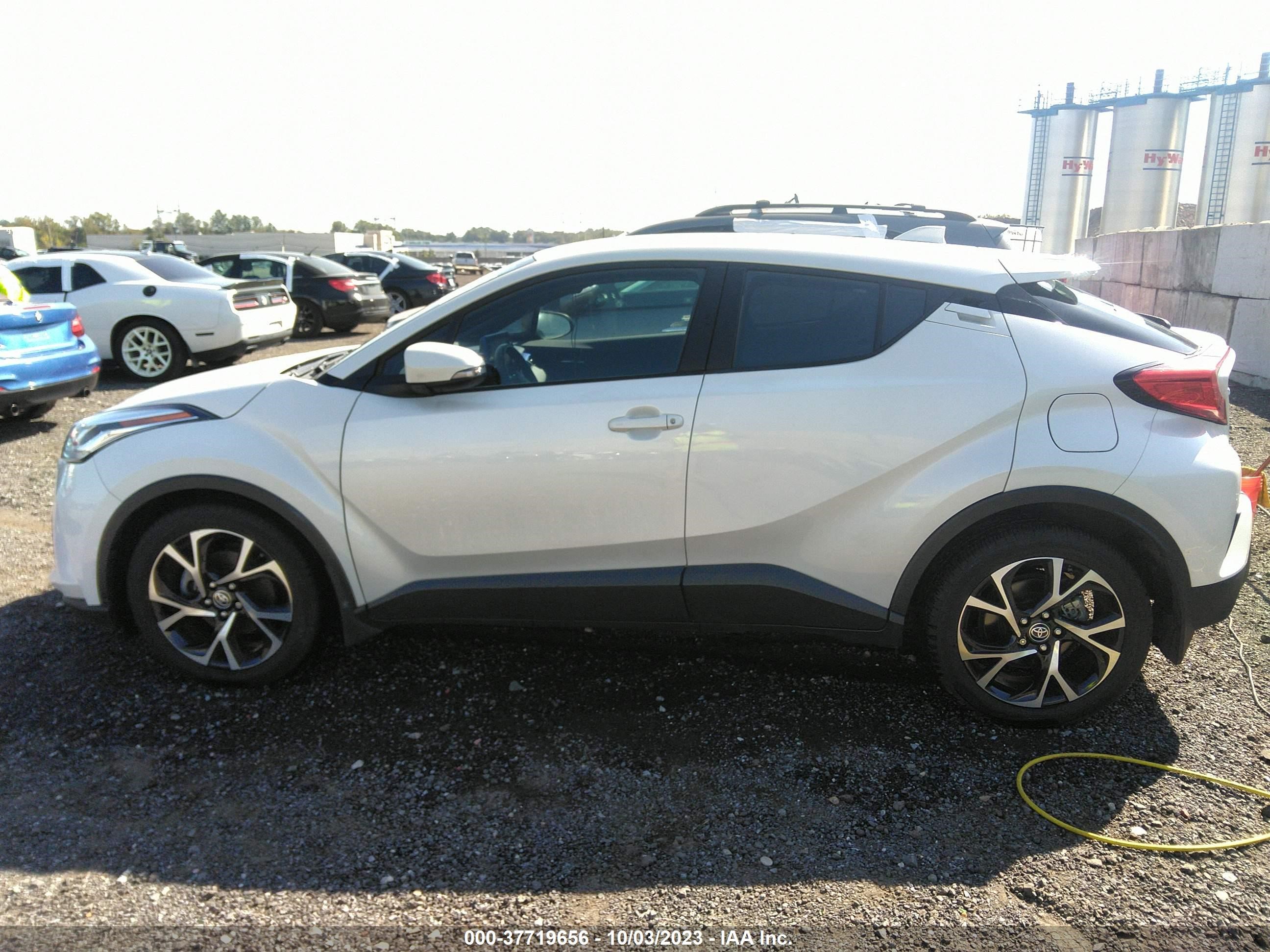 Photo 13 VIN: NMTKHMBX2MR132083 - TOYOTA C-HR 