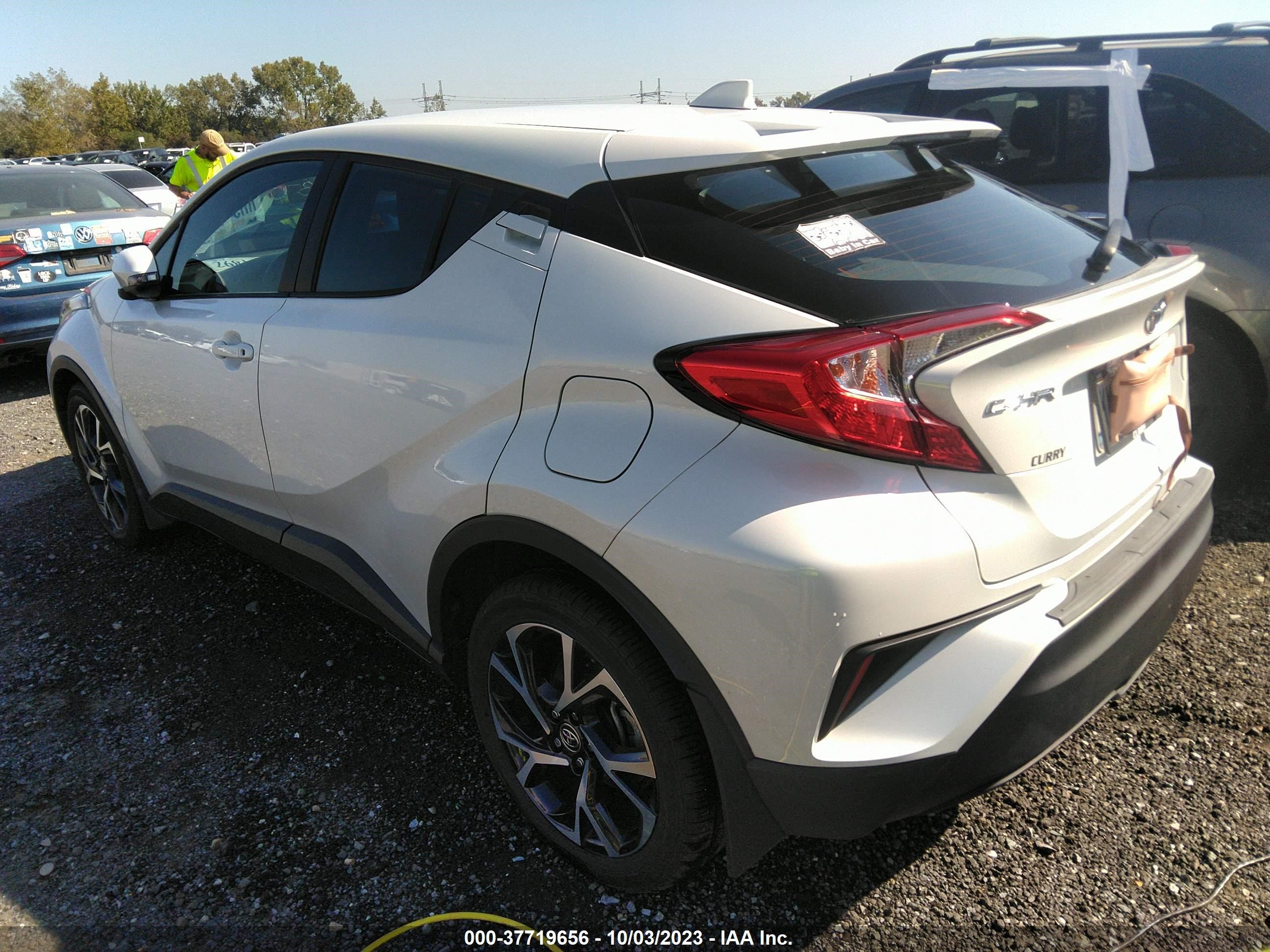 Photo 2 VIN: NMTKHMBX2MR132083 - TOYOTA C-HR 