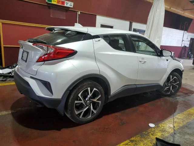 Photo 2 VIN: NMTKHMBX4NR147976 - TOYOTA C-HR XLE 