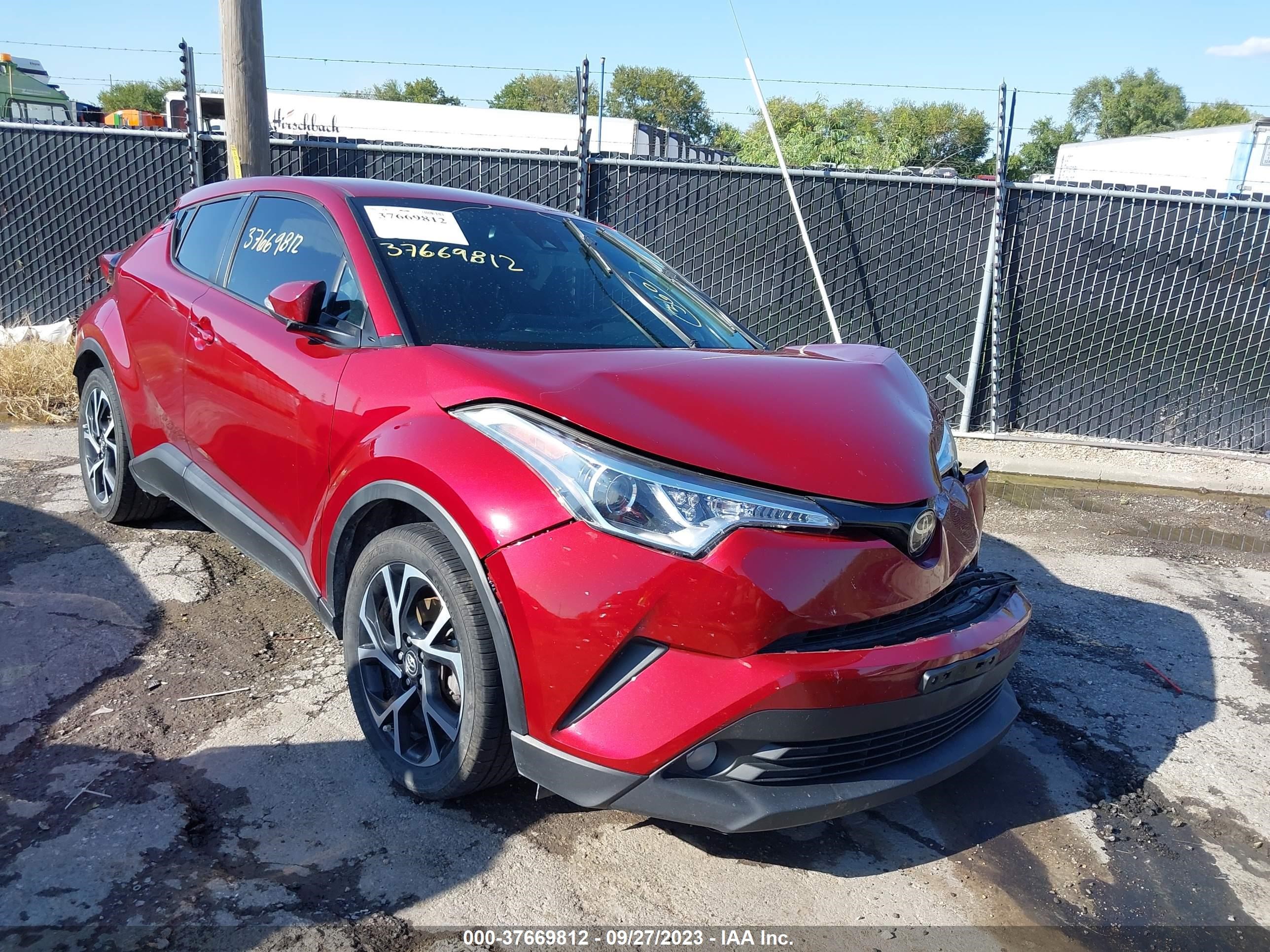 Photo 0 VIN: NMTKHMBX5JR026142 - TOYOTA C-HR 