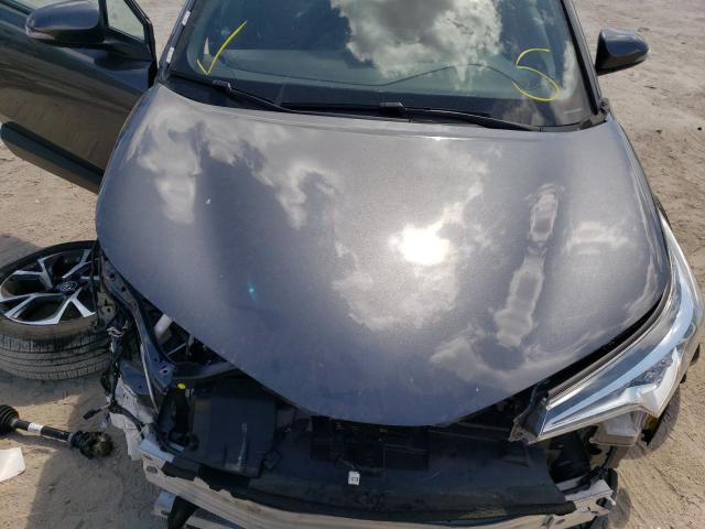 Photo 6 VIN: NMTKHMBX5KR076878 - TOYOTA C-HR XLE 