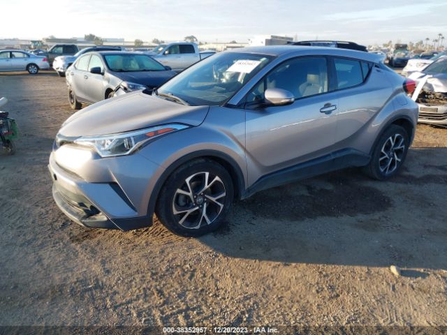 Photo 1 VIN: NMTKHMBX6JR015117 - TOYOTA C-HR 